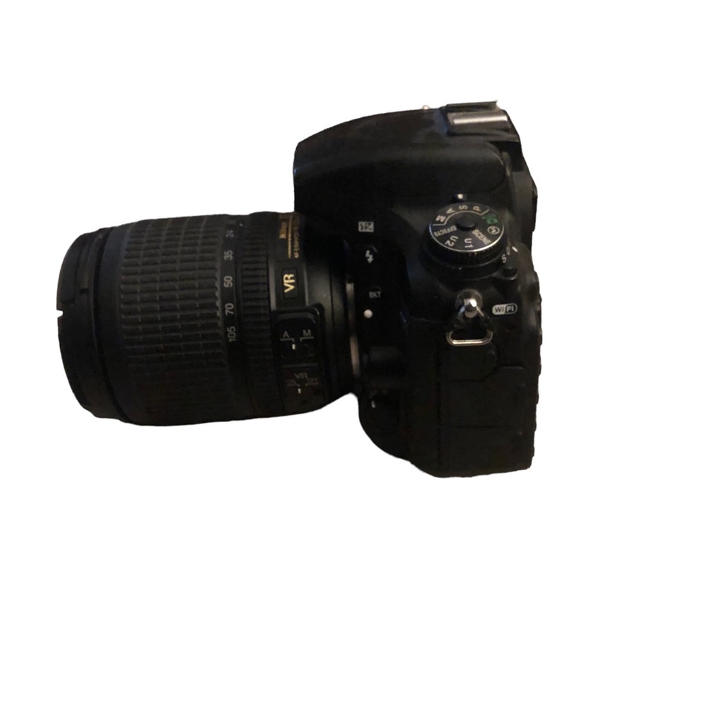 Nikon D750 DSLR Digital Camera + 2 lens, battery, charger, cleaning kit, and box - Picture 5 of 15